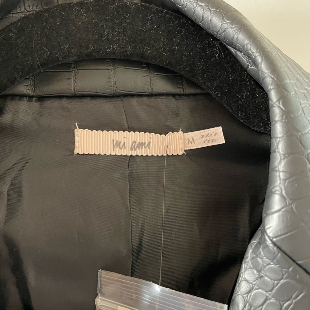 Francesca’s Xoe Snake Embossed Vegan Leather Black Blazer New With Tags - Picture 6 of 11